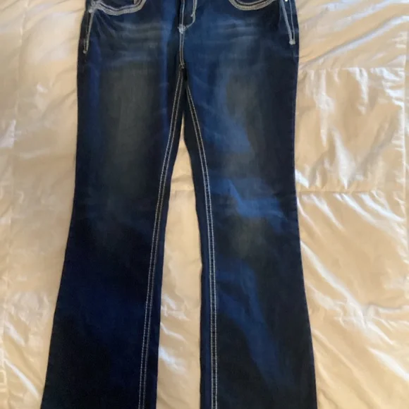 Wallflower Womens The Luscious Curvy Bootcut Jeans - Picture 6 of 7